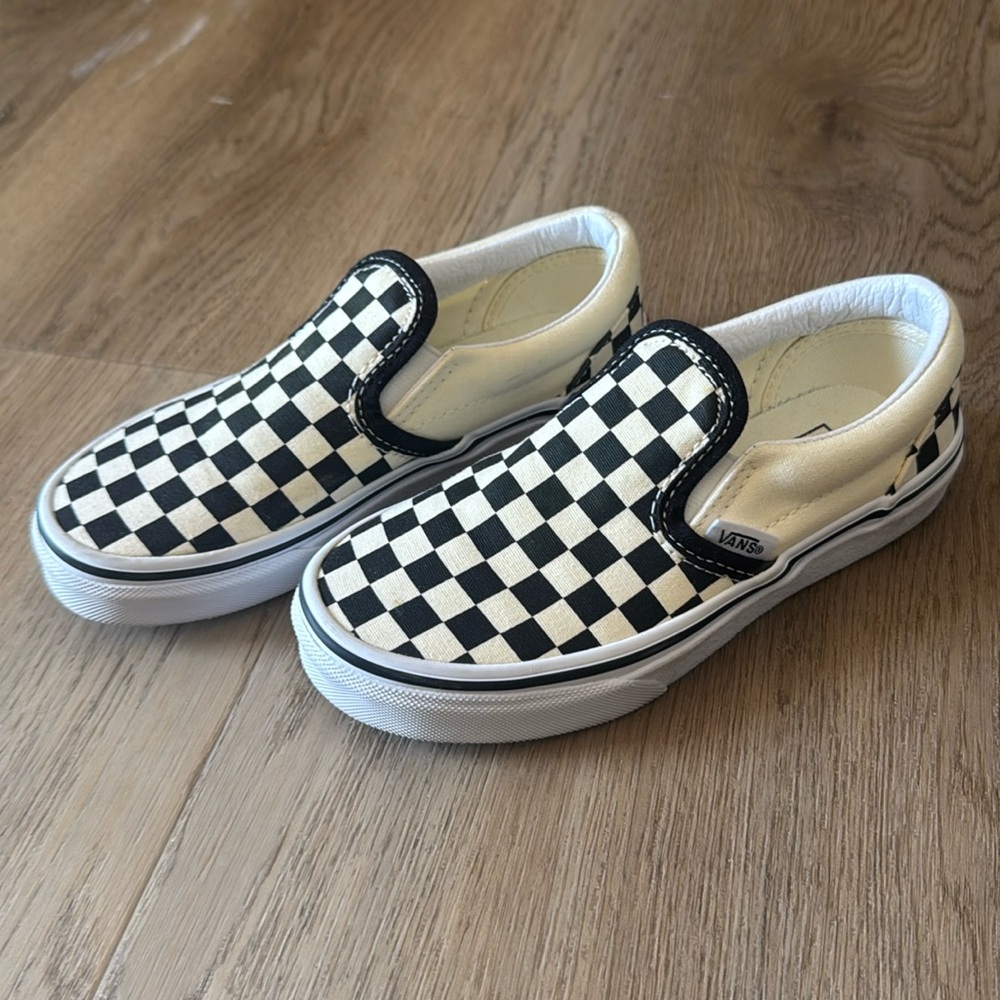 NWOB Vans Checker Slides. Kids 13.5